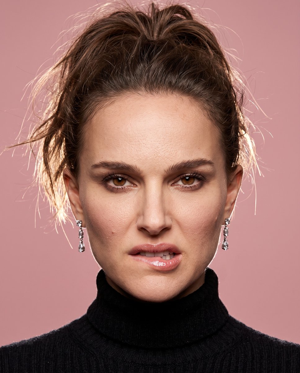 nashprompt's tweet photo. Lauren Cohan
Gal Gadot
Natalie Portman
Beauty Face Card https://t.co/5St2ucjV9x