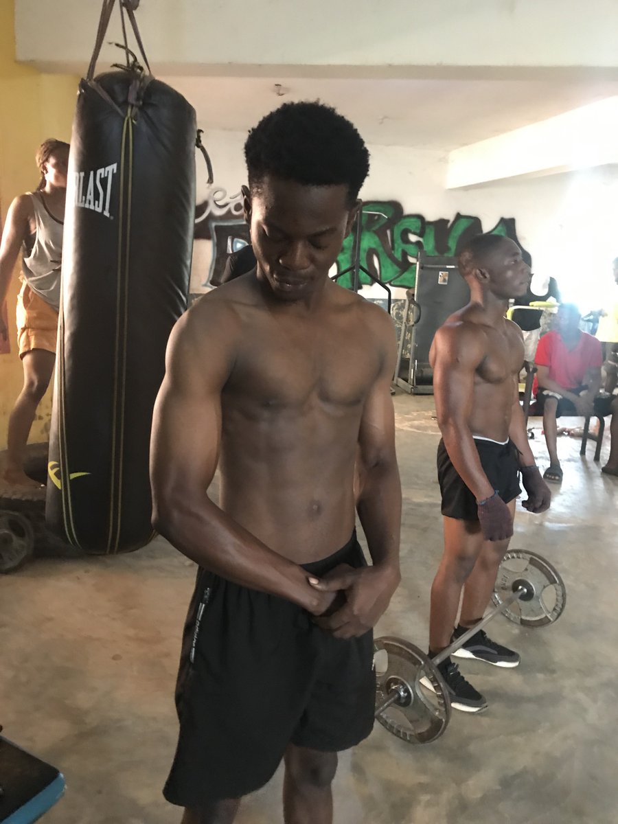 Lucid_AMG's tweet photo. I later went back to the gym where it all started 

Looked at the photo differences and I was in Awe

Amazing how much the human body can change, within a few years of working on it https://t.co/Fg5CGhkHLL