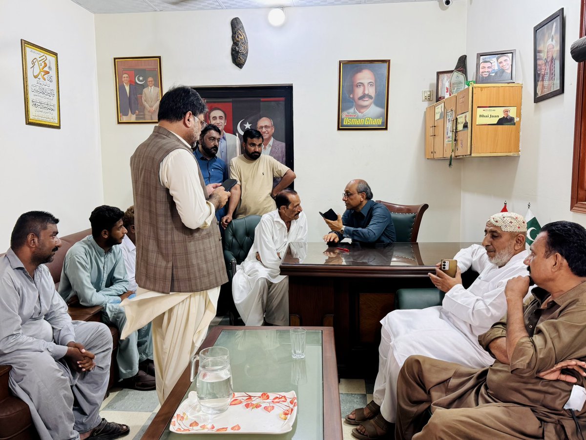 MinisterSindh's tweet photo. وزیر محنت و افرادی قوت سندھ سعید غنی سے بدھ کے روز ان کے دفتر میں لوگوں نے ملاقات کی۔ https://t.co/CJYl72qBnc