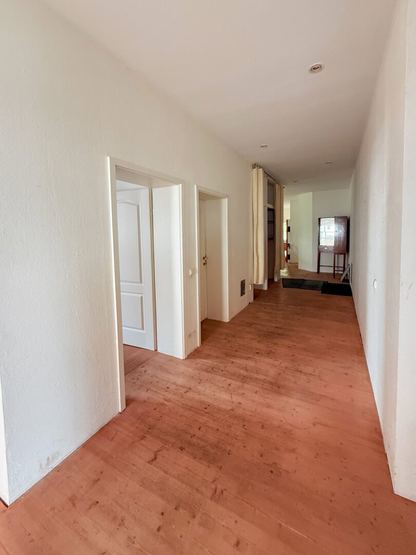 immosearch_eu's tweet photo. Großzügig in Bruck an der Leitha: Wohnhaus mit ca. 190 m² Hauptwohnung, Einliegerwohnung und getrennten Zugängen – ideal für Familie, Homeoffice oder Mehrgenerationenwohnen. €390.000

Mehr erfahren: https://t.co/VCeTaQRuI1

#BruckAnDerLeitha #Hauskauf #Mehrgenerationenwohnen https://t.co/kbJIRlbUiR