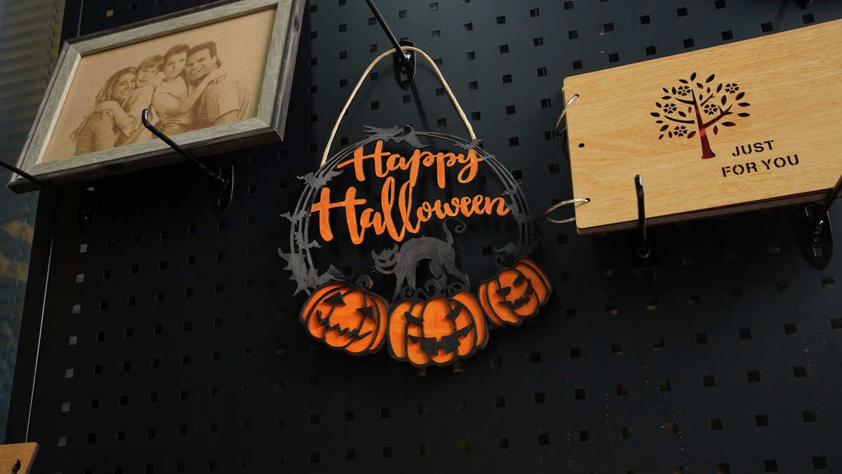 IKIEROffical's tweet photo. POV: Your Halloween decorations are about to get a DIY upgrade. 🎃

Starting with a simple piece of wood, we used IKIER to create these pumpkin-inspired home decorations — perfect for adding a little spooky charm to your space. 🧡

What should we make for Halloween next? 
#IKIER https://t.co/bvsPnQeLOx