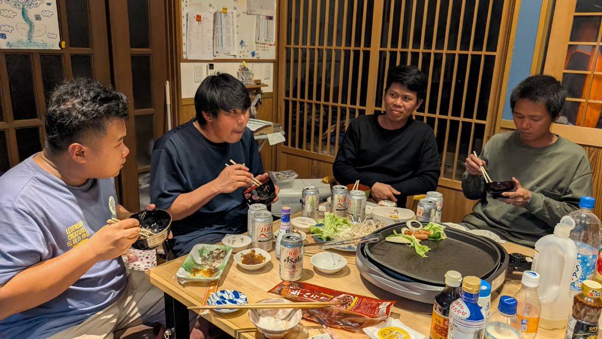 Jeffdaks19's tweet photo. Dinner  metting with staff company and  mam mam🫗🫗 ng beer🍻 and food trip.🍲🥗🥙🥘🫘🥓🍣🍕 https://t.co/dZClToJwBF