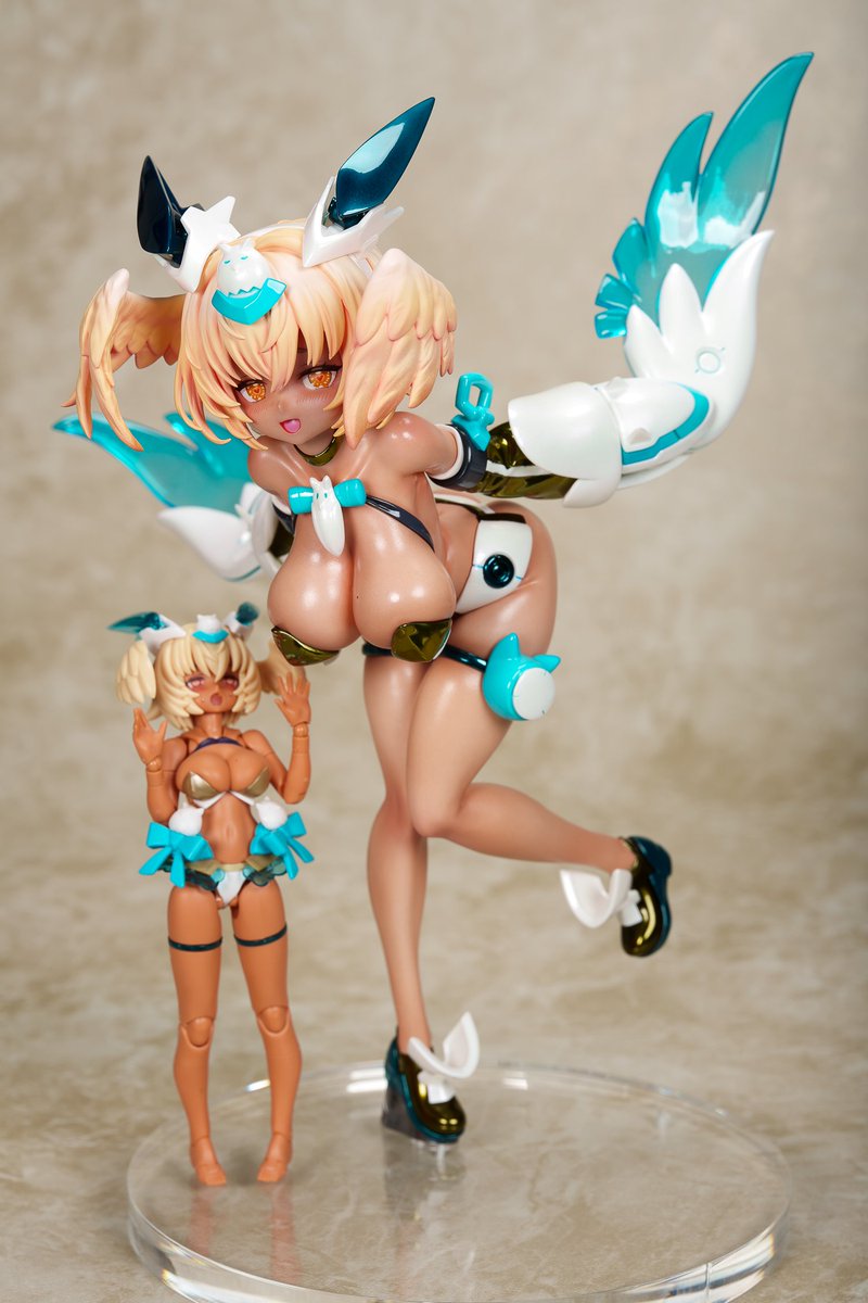 Nanzefu's tweet photo. メガミデバイス プニモフ 金シャオ 塗り終えり
PUNI☆MOFU とかいう効果音ではない、これはコトブキヤの罠です https://t.co/kFdWnO378B