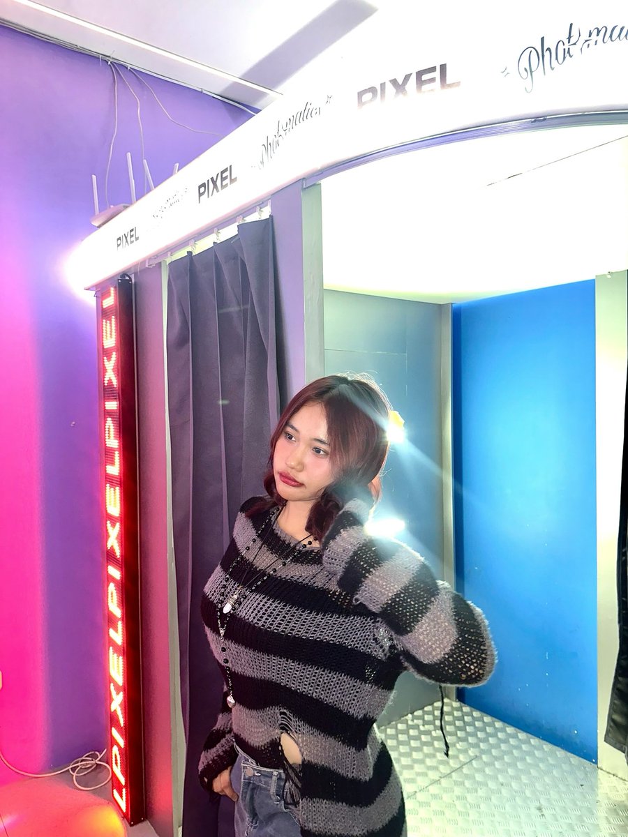 draqucas's tweet photo. [QUEER FRIENDSHIP APPLICATION]
name: fayé
age: 20⭐️
occupation: business stud + professional yapper
zodiac: gemini
height: 159cm
hobby: apa ya, BANYAKKK 
fun fact: aku gak suka manis (gampang giung) https://t.co/3flbbq1iHE