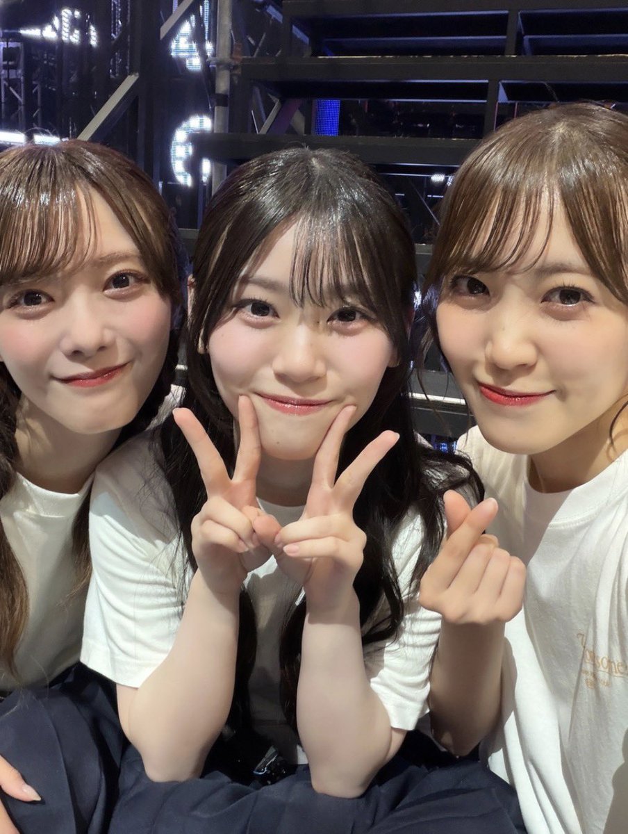 shicule's tweet photo. ほのすの卒業発表みて速攻この写真を見返した。この時にはもう知ってたのかなとおもうと泣けてくる😢
#田村保乃
#松田里奈
#山下瞳月 https://t.co/LqOiKmLBrY