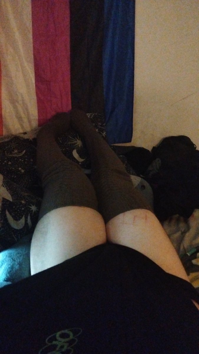 rover_nova84447's tweet photo. The knitted thigh highs go burrr
#nsfw #cute https://t.co/vgEtmeOtOL