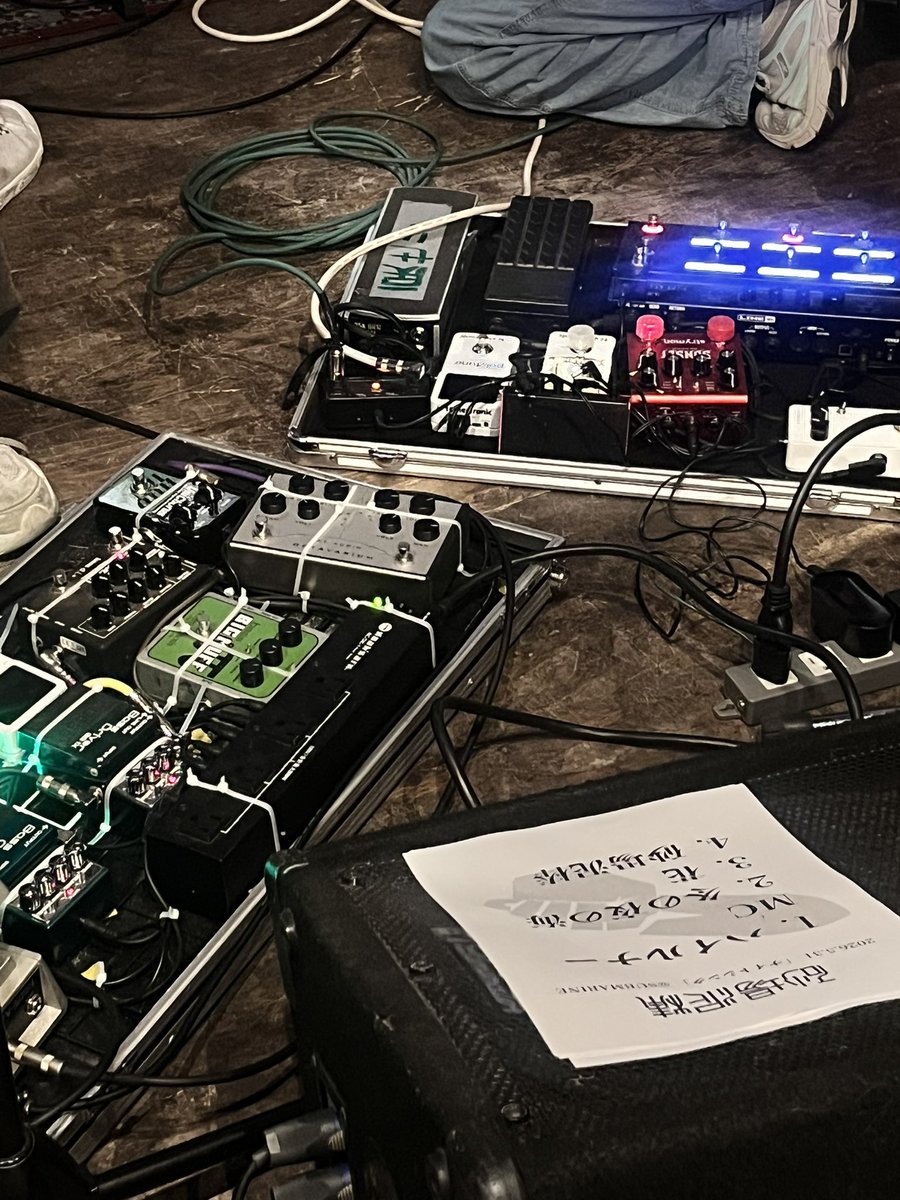 shimesava_63's tweet photo. 特集『京都のライブハウスで出会える次世代バンド』
於HOLIDAY!RECORDS note
@holiday_distro 

«次世代バンド10組紹介»
https://t.co/CSaUzIhWJQ

«インタビュー»

砂場泥棒
https://t.co/F0ky8rUwUt

Oo
https://t.co/mheZDEfX64 https://t.co/EjngzTSoDc