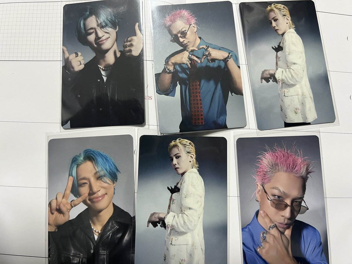 jb210630's tweet photo. BIGBANG 2026-2027 WORLD TOUR XX COSMOS pop up store concert lightstick md goods benefit photocard 빅뱅 20주년 월드투어 팝업스토어 콘서트 응원봉 굿즈 엠디 특전 포토카드 포카 양도 

20주년 전시회 특전
콘서트 특전(3인세트 3세트)

All 7.0 https://t.co/8TWV8llxmk