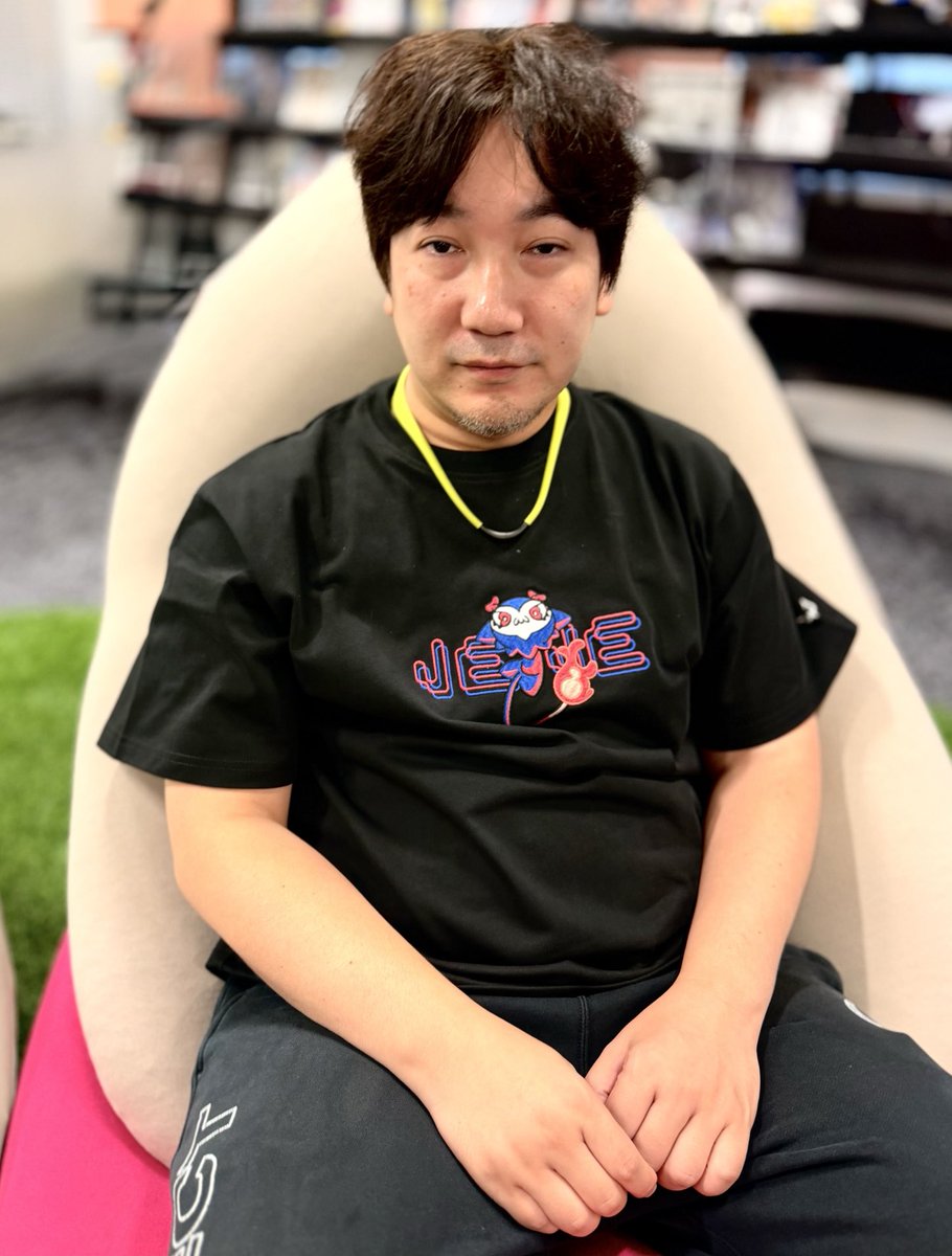 daigothebeastJP's tweet photo. 格ゲーは基本ずっと同じ姿勢だから、気づいたら肩が凝ってる。
コリコランループは首にかけるだけで使えるので、手軽で非常に助かってます。

気になる方はぜひ。
https://t.co/n2RZwfbZBC

#PR #パナソニック #コリコラン https://t.co/mflLnr8fGq