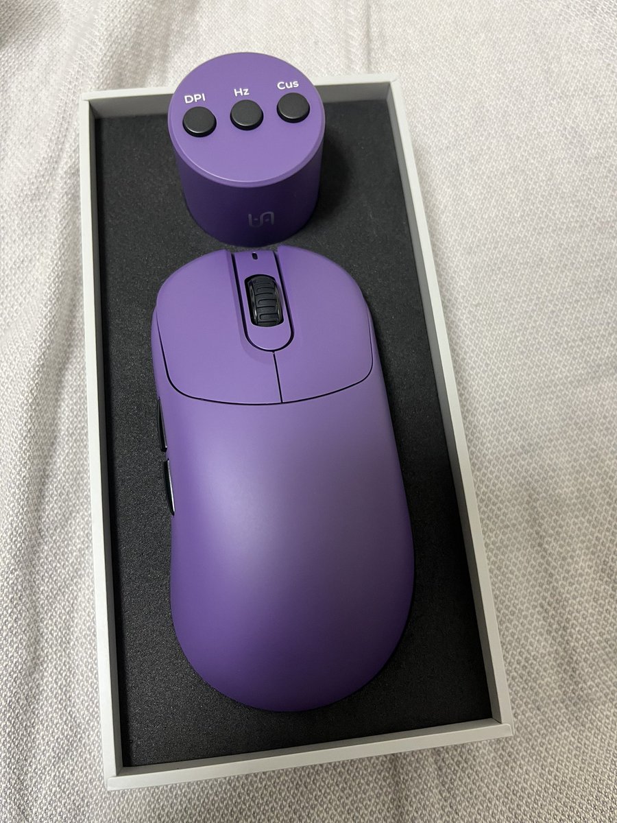 kamakani0's tweet photo. 右クリ壊れたから新しく買ったのがついに届いた！！
色は人に候補聞いてルーレットで決めた
紫もいいねー https://t.co/D4PK0xzwxW