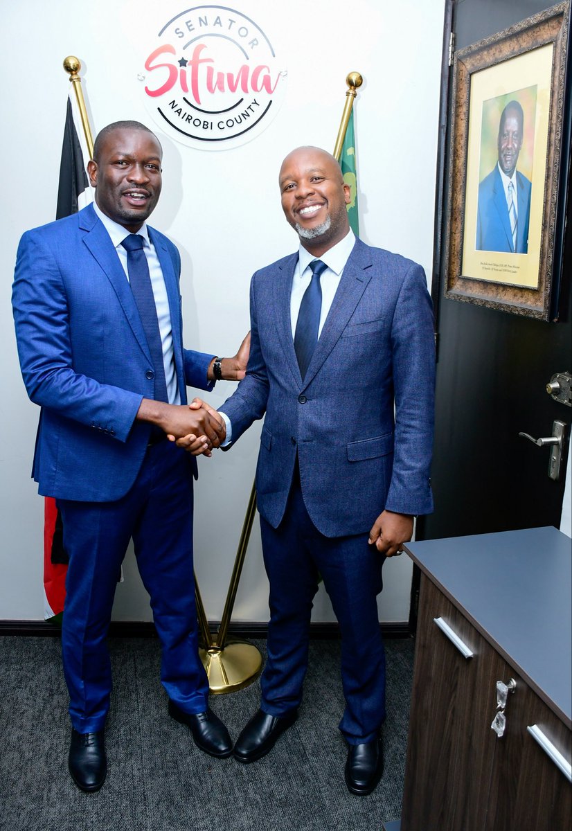 edwinsifuna's tweet photo. Embakasi West MP @MarkMwenje ahsante sana for swinging by! Good to see you Omwami https://t.co/jUVFO9Cw4J