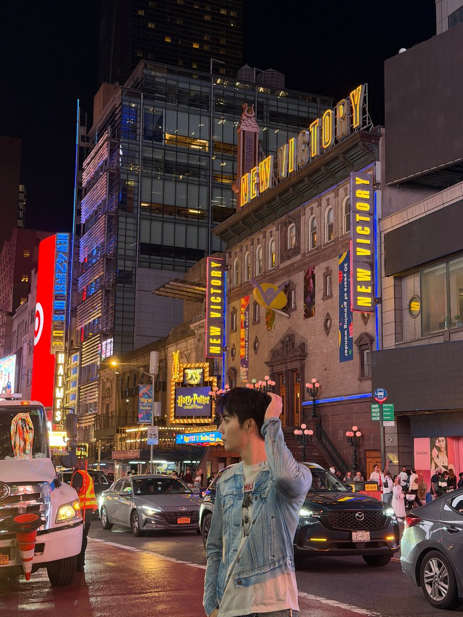 zee_pruk's tweet photo. Under the City Lights. 🌃🎆🎇 #ZeePruk https://t.co/3NcircszXU