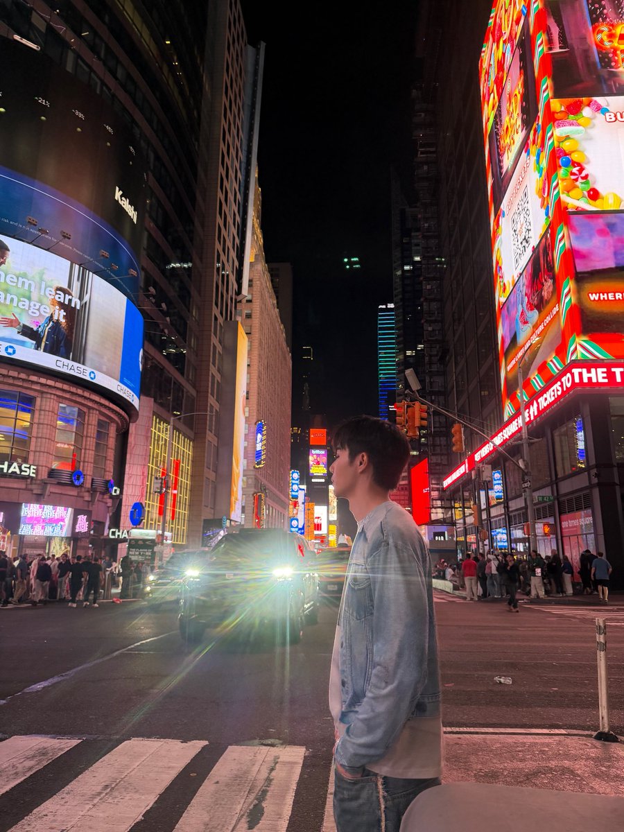 zee_pruk's tweet photo. Under the City Lights. 🌃🎆🎇 #ZeePruk https://t.co/3NcircszXU