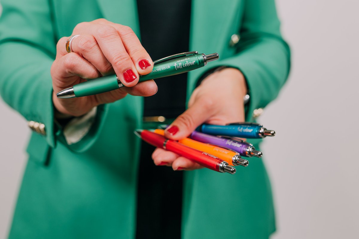 essentialprint's tweet photo. Branded pens are still one of the most effective promotional products. They’re practical, used daily and often shared, keeping your brand visible long after the first conversation. Keep the design simple, clear and easy to read. A good pen gets used. ✍️ https://t.co/y099ktcjnF