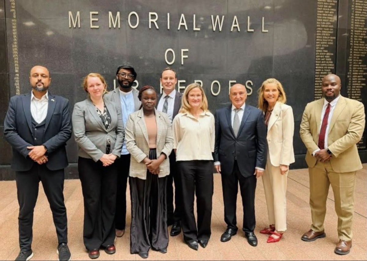 US_AU's tweet photo. USAU, @USEmbassyKRT, and Ambassador Belaiche met to discuss @_AfricanUnion leadership in advancing efforts toward peace in Sudan. https://t.co/wh68qXJJPS