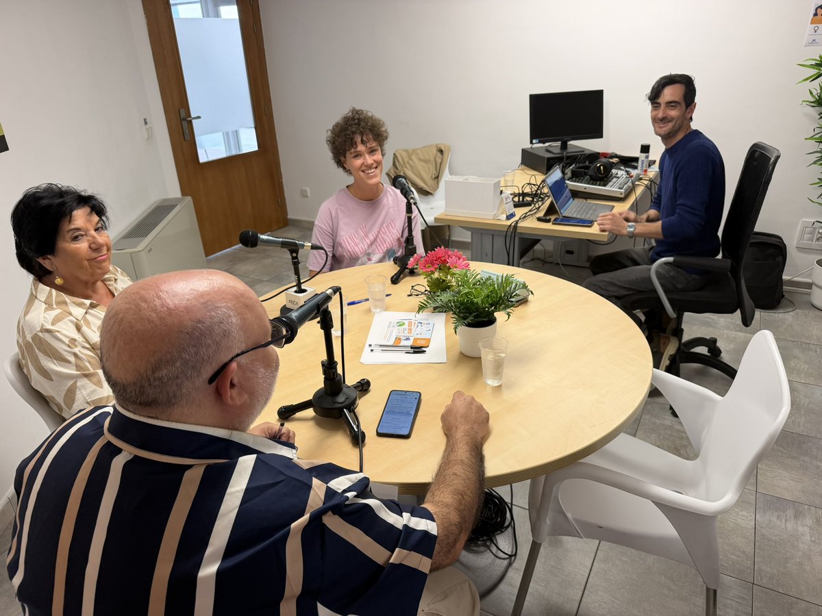 COCEMFENAVARRA's tweet photo. 🎙️ COCEMFE Navarra se convierte en un estudio de radio: Desde ahora acogemos ‘La Hora de la Inclusión’, el programa mensual de COCEMFE Navarra y sus entidades en Radio Ática, en esta ocasión con AFÁN

📅 El tercer miércoles del mes
📻 En el 106.4 FM o en la app de Radio Ática 🎙️ https://t.co/elYGD0KIOu