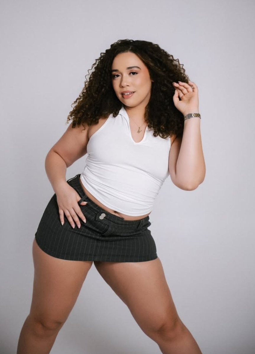 meilabrow4's tweet photo. Took some shoot yesterday 🤭
Just feeling pretty today… come say hi ✨ https://t.co/ubp3zatSET