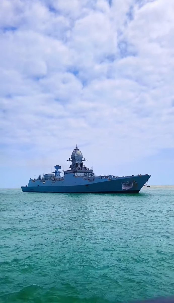 Irves_Watch's tweet photo. INS kolkata D-63 has been dragged to Hazira port Gujarat after colliding with PNS Hunain. The ship will be later shifted to Mumbai for repairs and has been taken out of active duty. https://t.co/QC1hrv7WCd