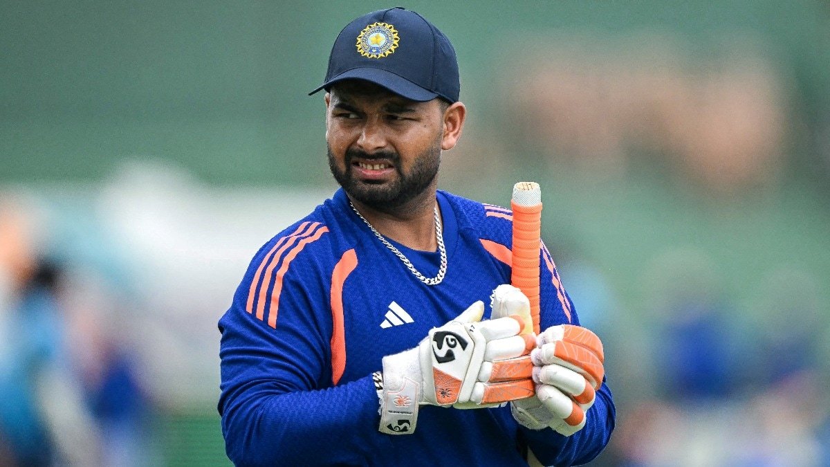 IMManu_14's tweet photo. 🚨NO RISHABH PANT IN ODI SETUP🚨

- Rishabh Pant is unlikely in team India's ODI squad against West Indies series. (Abhishek Tripathi)

- Dhruv Jurel is the front runner of the 2nd choice wicketkeeper in ODI series against West Indies. https://t.co/Sdn4SMbMTO