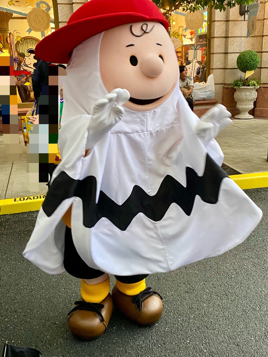 LOVE20070129's tweet photo. 🌎UNIVERSAL STUDIOS JAPAN③🌎

　🎃ハロウィーン・ホラー・ナイト🎃
　2026年9月11日（金）～11月8日（日）

🐾スヌーピー・グリーティング
　
　今回も、大好きなスヌーピーに会えました🥰❤️
#ユニバ
#ハロウィン
#スヌーピー https://t.co/4SeaJdTQy1