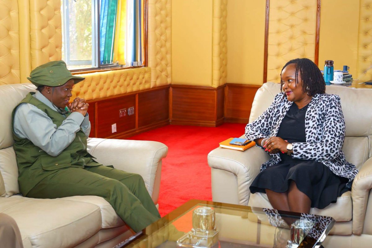 Meru_county's tweet photo. A COURTESY CALL FROM DR. DEBORAH MLONGO BARASA, EGH, CABINET SECRETARY FOR ENVIRONMENT, CLIMATE CHANGE AND FORESTRY AHEAD OF A-DAY BAMBOO EXPO &amp; CONFERENCE
https://t.co/5VvFZrplAO
#BuildingMeruTogether
#TujengeMerupamoja https://t.co/Ob7v1u3c6X