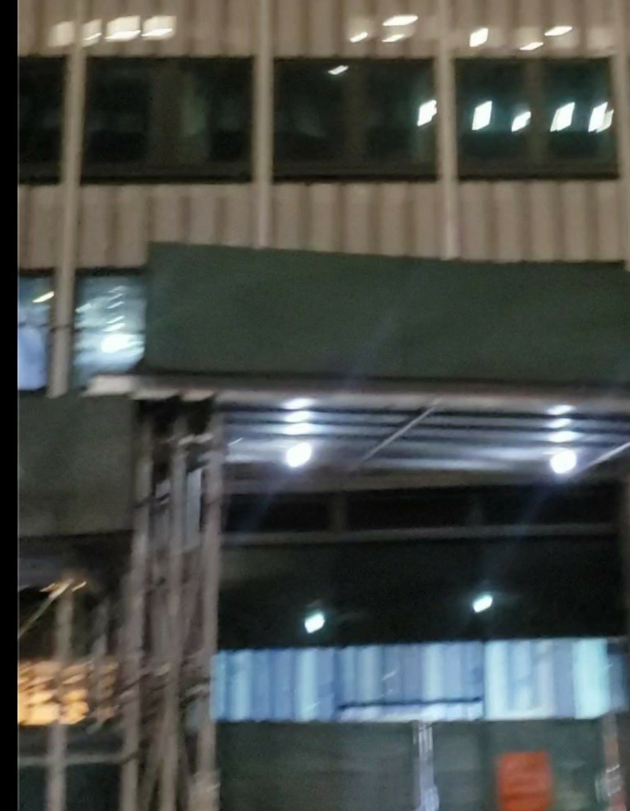 ImpunityCity's tweet photo. #CityOfYes update
This is the front of the Pfizer commercial to residential disaster building that NYC buildings has decided to allow to keep going even after a floor collapsed from buckled broken columns and the penny pinching budgeting by Metroloft LLC for cheap building materials
The scaffolding on 42nd st at the front entrance is not even level with each other. No surprise by a project that had tons of violations like materials falling onto the sidewalk below
When I asked YIMBY lobbyists a few years back who was going to build the city of yes with the feds investigating the future indicted ex-mayor Eric Adams, he said it didn't matter as long as the policy was good.
This is the result of that policy that @NYCMayor and Adams housing official @DMLeilaBozorg has continued. A building being developed that is dilapidating at the same time.
This is supposed to bring rents down and stop the housing crisis
