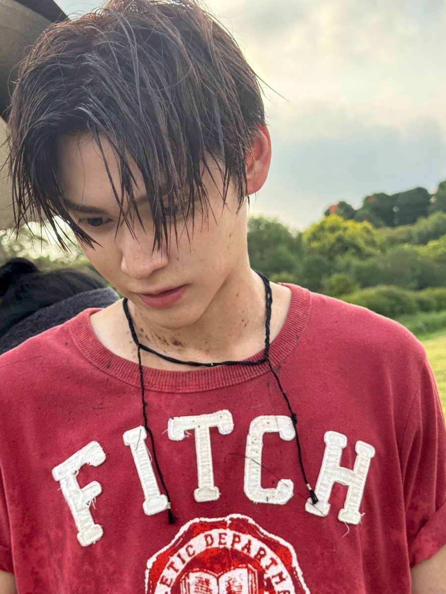 kittysradio's tweet photo. ภควา เดชาวัตร กาโต้ aka พี่อ้วนนี่หน่า พ่อเลี้ยงบ้านไร่ลำปางหมื่นล้านเอเคอร์ คนงานเรียกหมอเพราะรักษาได้ทุกอย่าง คน สัตว์ สิ่งของ ต้นทุเรียน ชอบทำหน้าเครียดๆจดโดสยาฉีดหมูแต่ในหูฟังเปิดเอ็ดดี้ตลาดแตก.. ♫ ♪  ♬ wowza https://t.co/m2Jhg63a2u