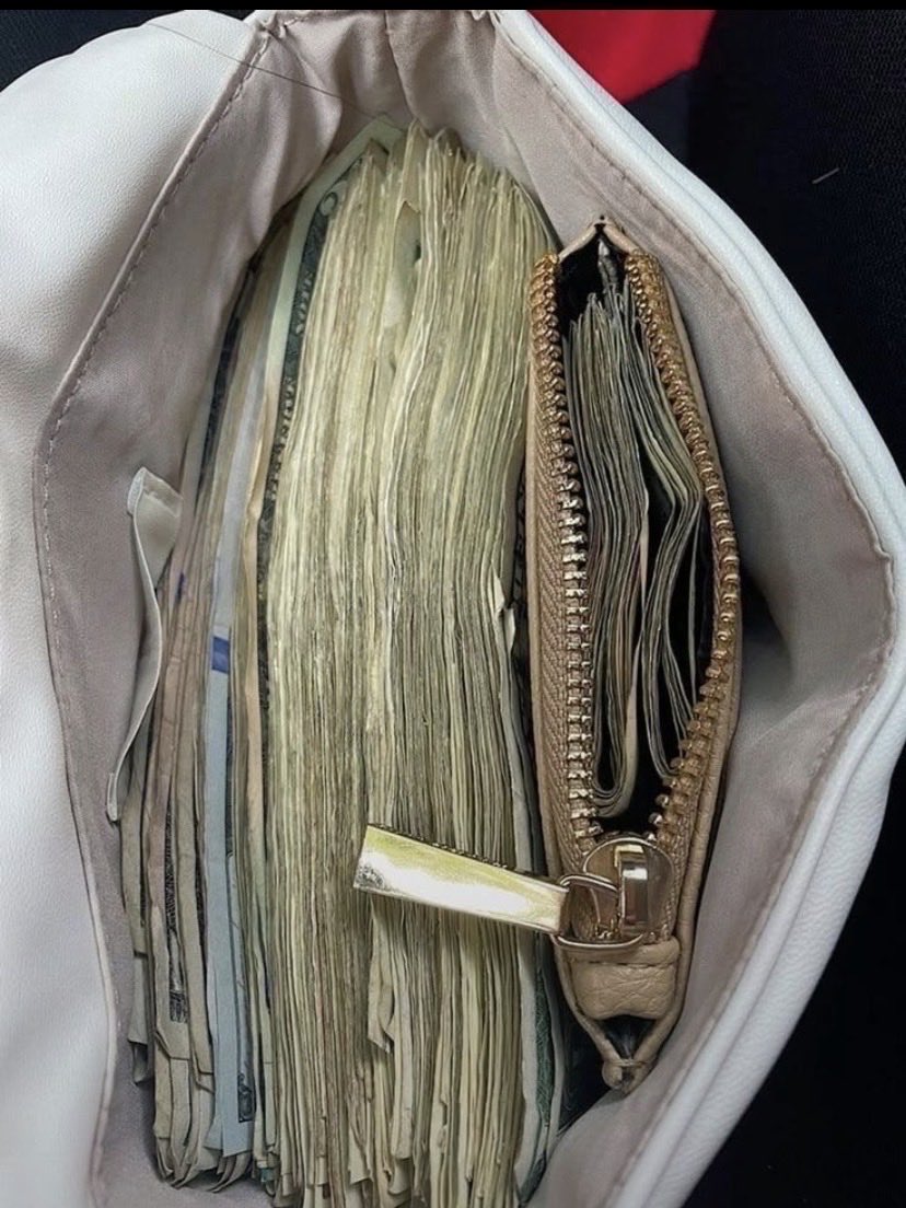 jr_sangy's tweet photo. Manifesting for this bag https://t.co/4ZJh191b7Q