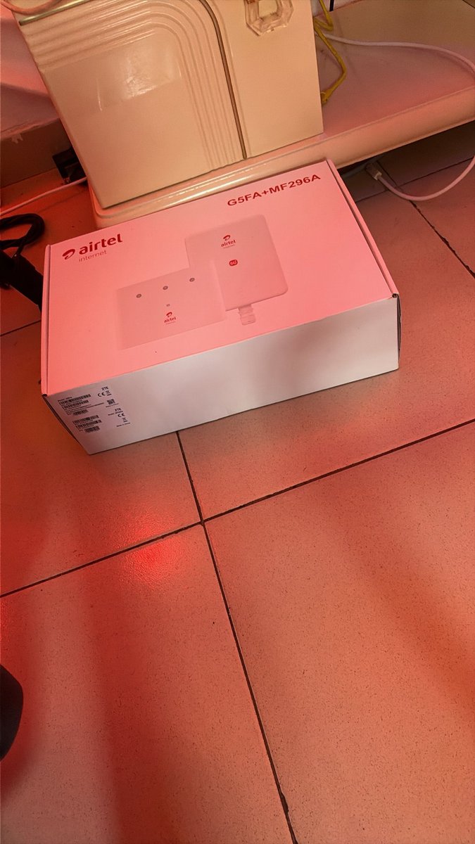 olaawalee's tweet photo. @AirtelNigeria This 5G router is fuvking stupid I just packed it now and about to burn it away… this is just a wasting of money. @MTNNG  is better than them…I bought it 50,000 naira last week now it’s not working https://t.co/k0FKKuk6S3