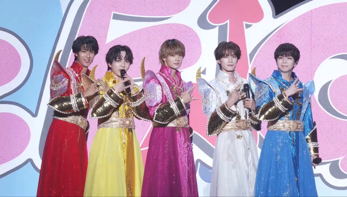 y_1215n's tweet photo. リリイベ全部配信してくれるの運営さん優しすぎる^ᴗ̥̥  ̫ ᴗ̥^

外れちゃったけどお家で楽しく見れた🪄🌟

#待ってMILKのリリイベ生中継なう https://t.co/RRChuBUnqQ