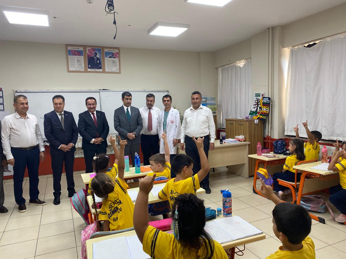 ImamogluKay's tweet photo. Kaymakamımız Sn. İbrahim ŞENKON, İlçe protokolü ile birlikte İlçemiz Şehit Osman Tatar İlkokulunda düzenlenen İlköğretim Haftası Kutlama programına katılarak öğrenci ve öğretmenlerimizle bir araya geldi. https://t.co/phmd43q6CX