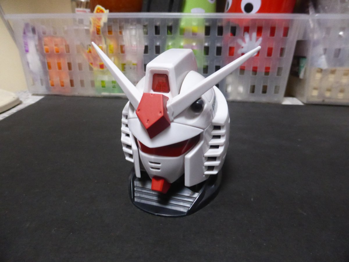 MUGIKOME100's tweet photo. ちょっと前にガチャで出したガンダムヘッドが出てきた。コレでなんか作れないかなぁ、、なんて妄想中
10年くらい前にスペースワールドで見た『ガンダムワールド』のド迫力ガンダムヘッドみたいなの思い出したね

#ガンダムヘッド #ガンダム #ガンプラ #旧キット https://t.co/mSUq22XuJH