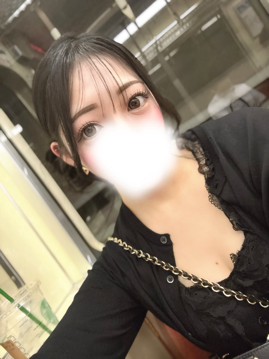 aicham_world's tweet photo. おはようございます🥺🩷

21時から事前予約ありがとうございます♡ https://t.co/lIA7iSgP7B