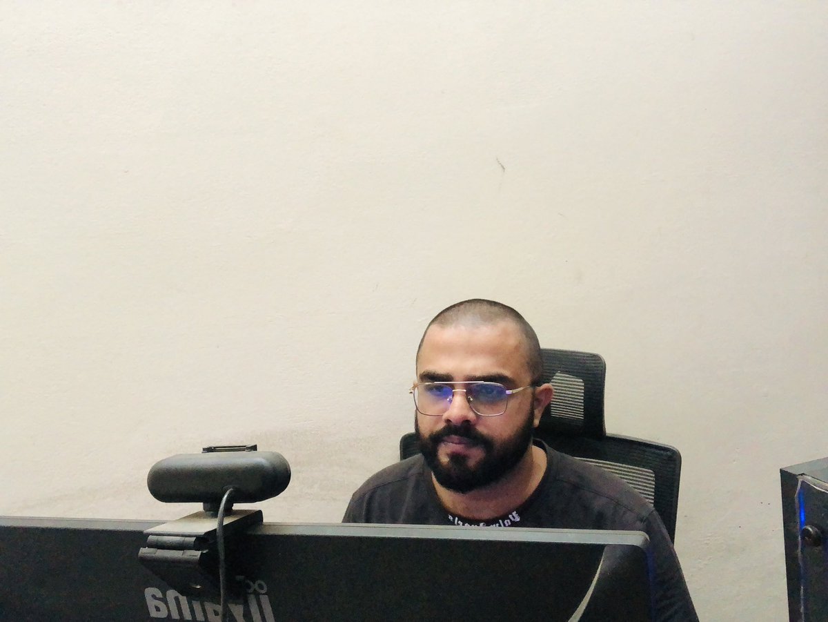usamariaz030's tweet photo. I’m 28.

Solo founder 

Looking to connect with more founders and marketers https://t.co/mcam7O5s7w