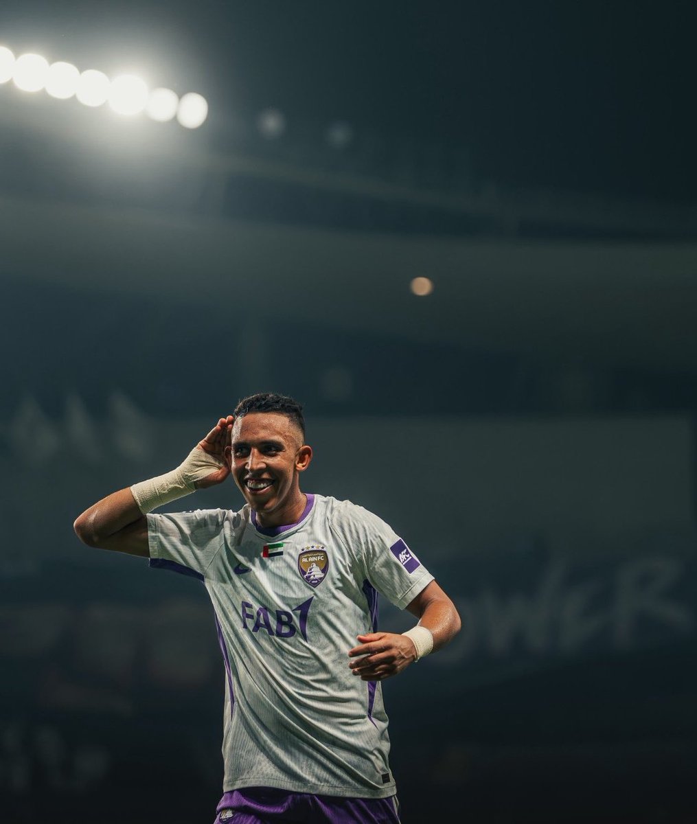 SoufianeRahimi2's tweet photo. The kind of Champions League night we live for 💜🔥
ليلة من ليالي آسيا الكبيرة… شكرا للأمة  العيناوية 💜 https://t.co/Yrj9y9Irce