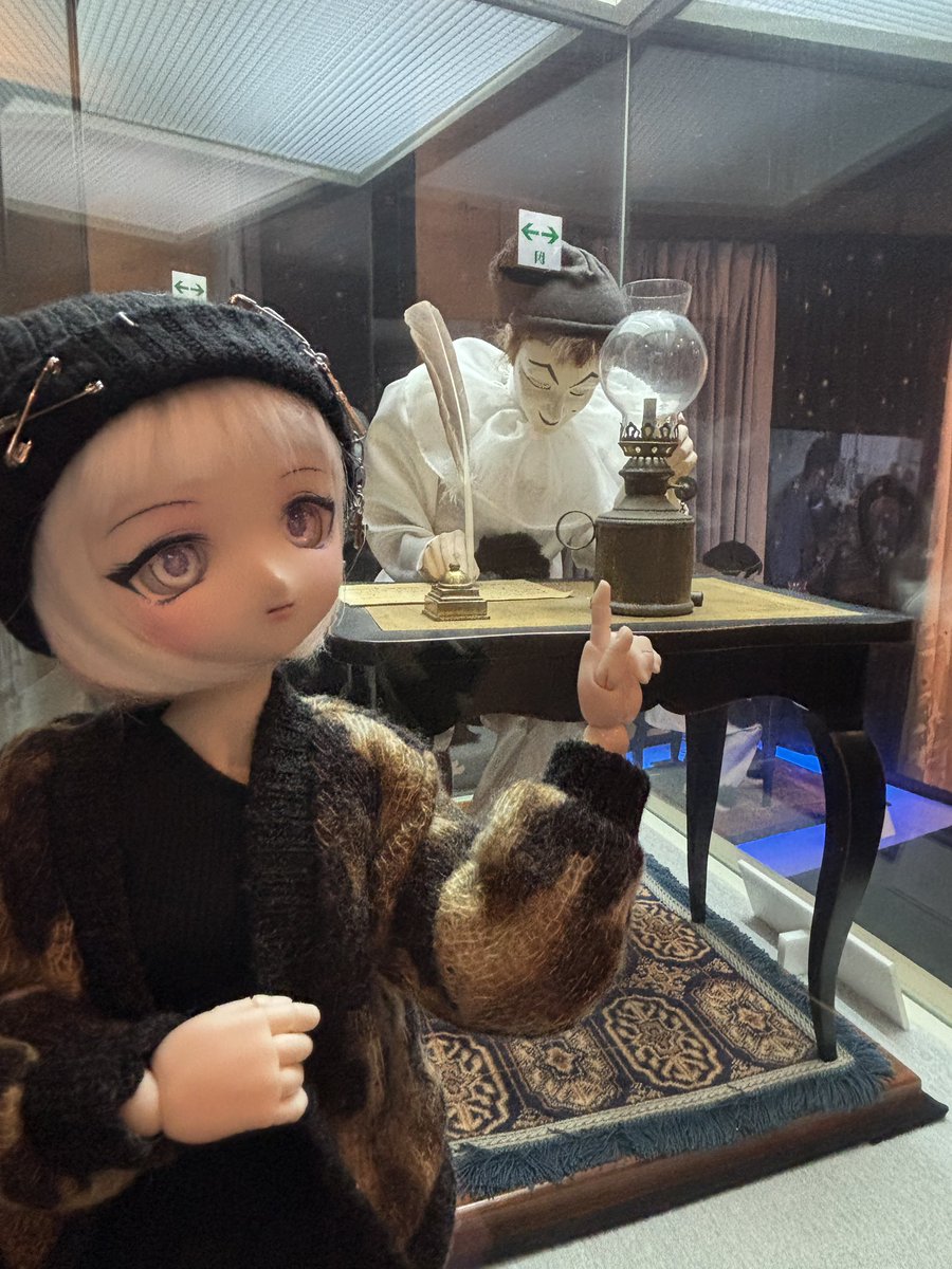 Mofla_doll's tweet photo. 今日は野坂オートマタ美術館というところを見に行きました！
係の方が手で動かしてくれる時の映像は動画撮影できなかったけど、お人形が生きているみたいに動いててすごかったです☺️
文字や絵を描くオートマタもいるみたいです！すごい！！ https://t.co/aP5LMkt0uX