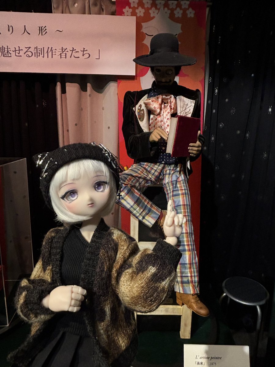 Mofla_doll's tweet photo. 今日は野坂オートマタ美術館というところを見に行きました！
係の方が手で動かしてくれる時の映像は動画撮影できなかったけど、お人形が生きているみたいに動いててすごかったです☺️
文字や絵を描くオートマタもいるみたいです！すごい！！ https://t.co/aP5LMkt0uX