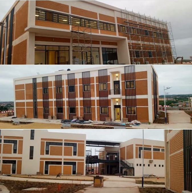 Monafrique8's tweet photo. 🇨🇮🎓 Éducation : l’ENS de San Pedro bientôt opérationnelle !

Les travaux de la nouvelle École Normale Supérieure (ENS) de San Pedro entrent dans leur phase finale.

🏫 Il s’agira de la 3ᵉ ENS de Côte d’Ivoire, avec des infrastructures modernes dédiées à la formation = https://t.co/ZrUbSyM9US