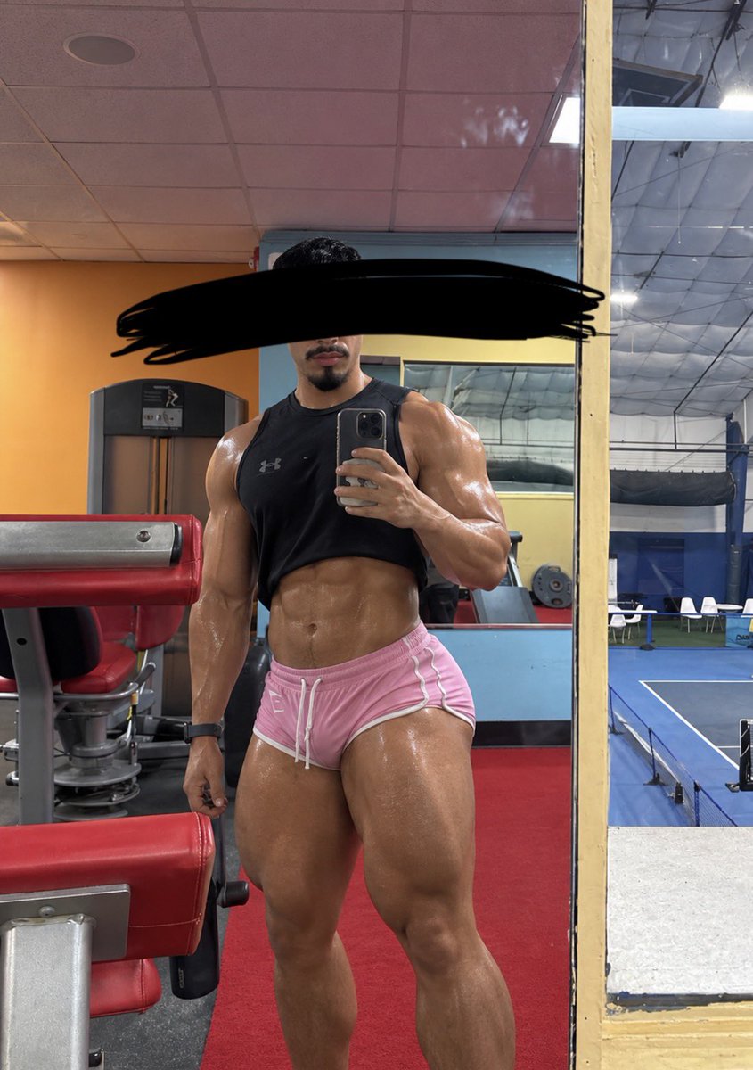 xposeyourself77's tweet photo. what do you think i hit today at the gym 

#PokémonTCG #gymbro https://t.co/AHbTdthjoS