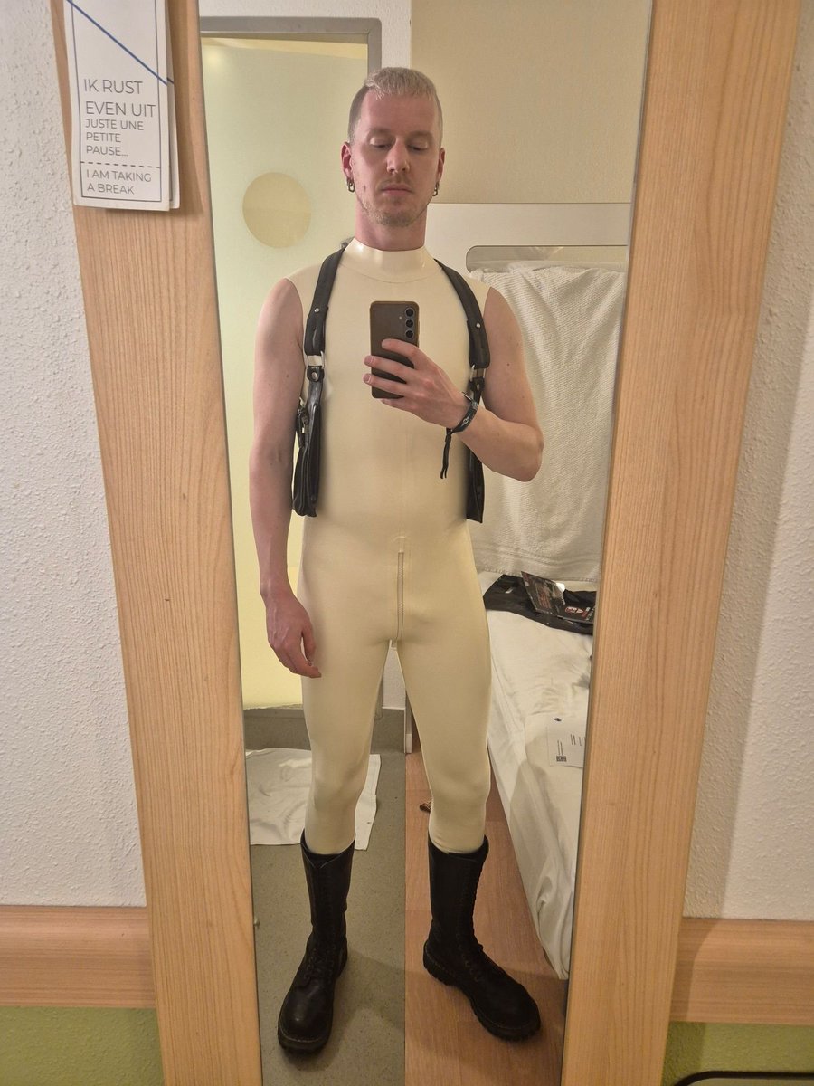 unforcerror's tweet photo. Another lil darklands throwback, for lack of Folsom ones (maybe next year 🥲) https://t.co/vN41nPOYSO
