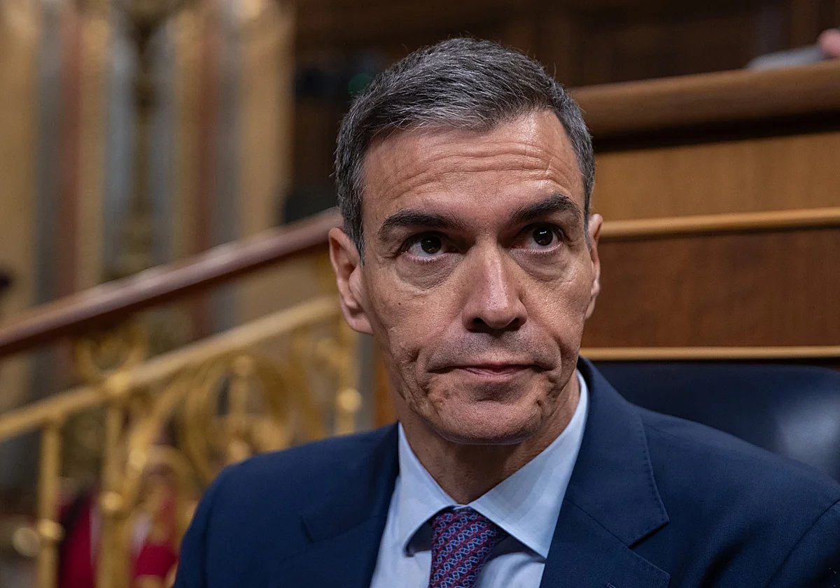 veintimillapie's tweet photo. Sánchez nunca ganaría unas elecciones limpias, Sánchez y sus allegados y muchos de sus colaboradores con una justicia independiente y sin presiones políticas seguramente terminarían en la cárcel, por eso está haciendo lo que hace. https://t.co/Q2B5CfY5nH