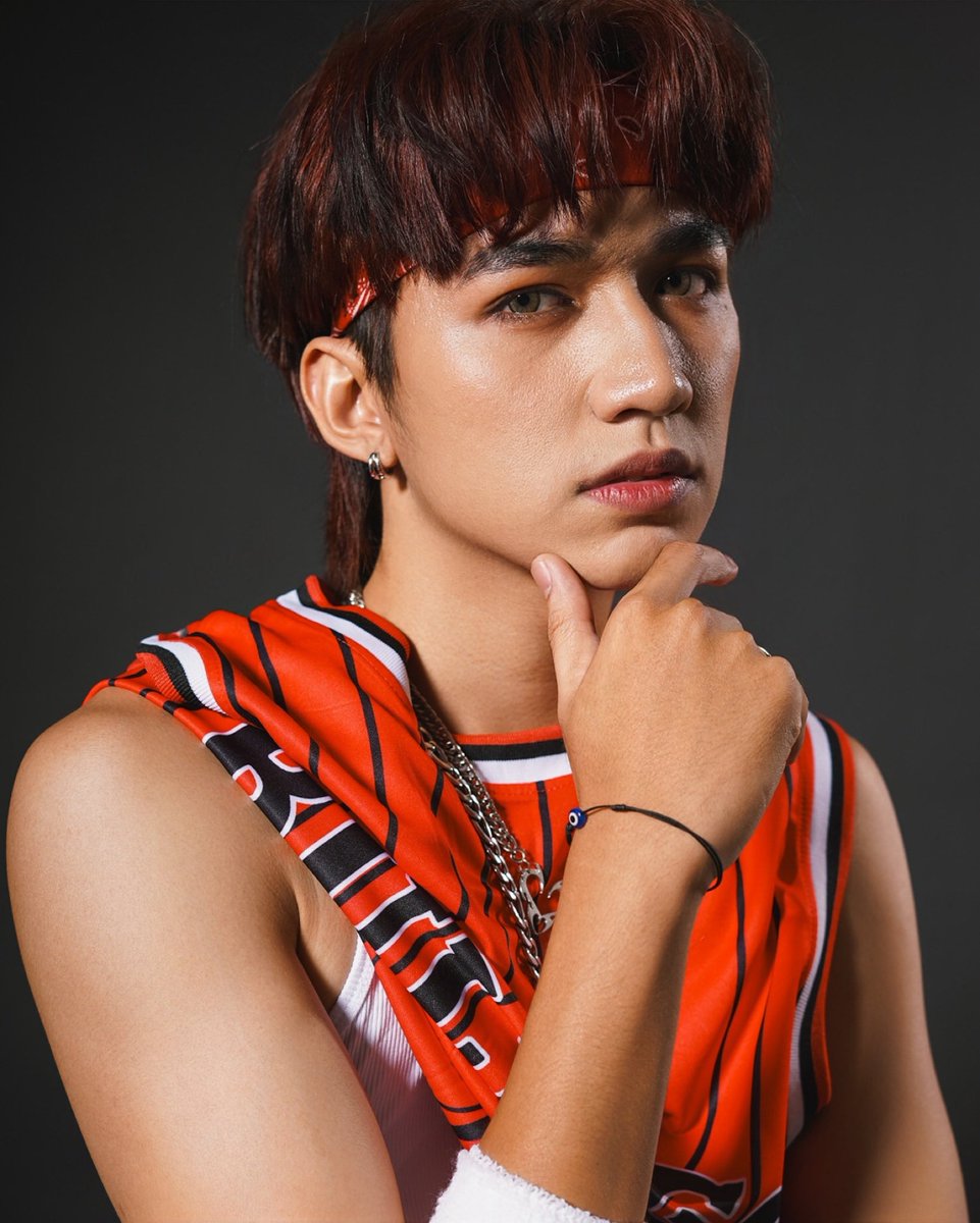 GenZixOfficial's tweet photo. GenZix | Concept Photos

 New era. New energy. Same GenZix. 

📸 Erwin Marasigan
👔 Vien Park 

#GenZix #GenZixNewEra #Ppop https://t.co/nEwjtht082