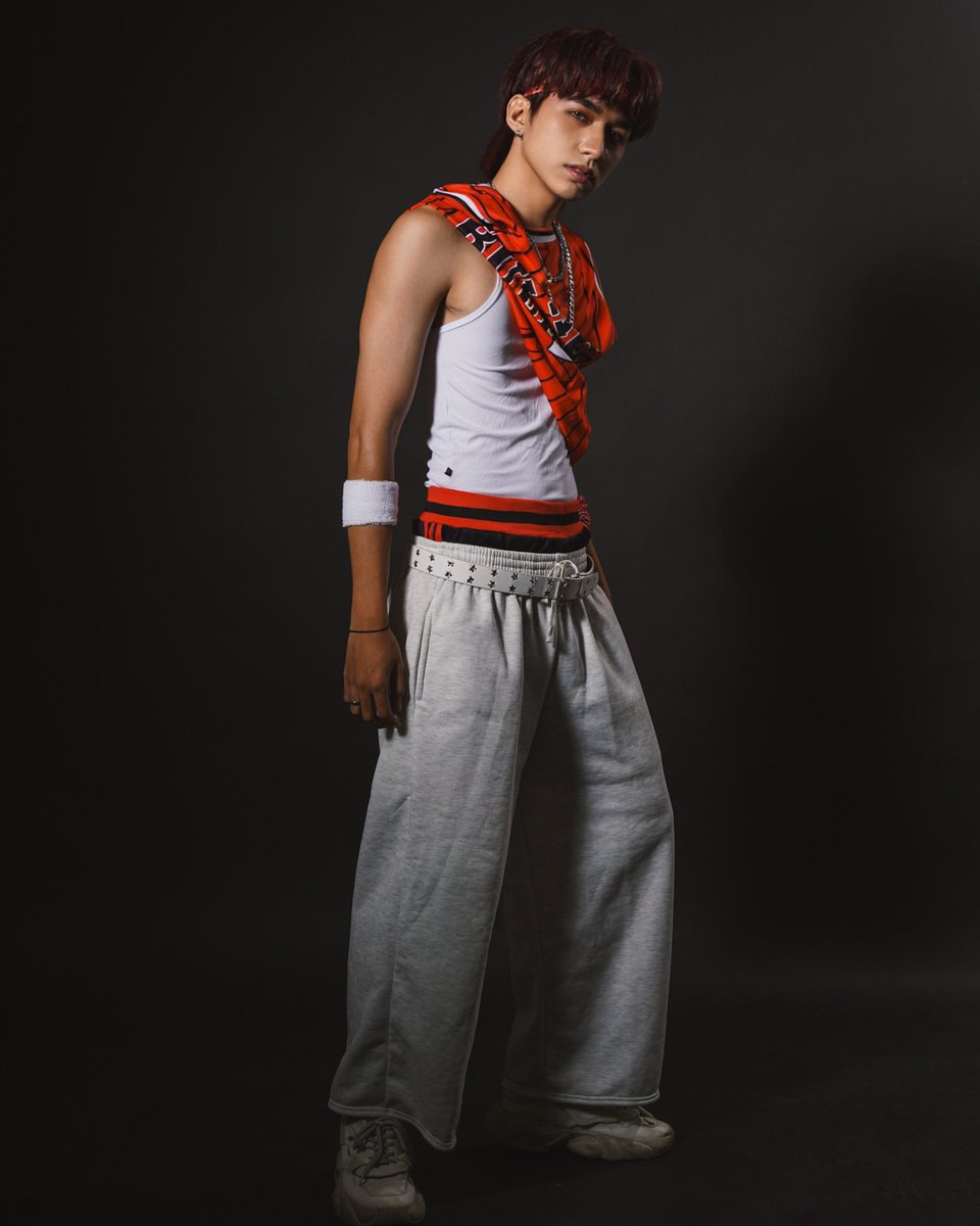 GenZixOfficial's tweet photo. GenZix | Concept Photos

 New era. New energy. Same GenZix. 

📸 Erwin Marasigan
👔 Vien Park 

#GenZix #GenZixNewEra #Ppop https://t.co/nEwjtht082