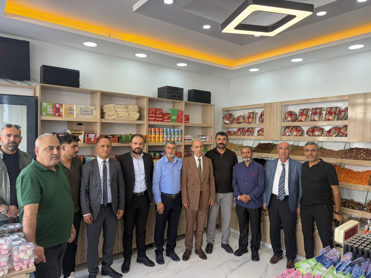 MesutSamanli's tweet photo. Şehrimizin tanınan esnaflarından Uçarlar kuruyemişin temelli şubesinin açılışını Battalgazi ilçe başkanımız ile birlikte gerçekleştirdik.Hayırlı bol kazançlar diliyorum.#Malatya https://t.co/Jg9hcho6v9