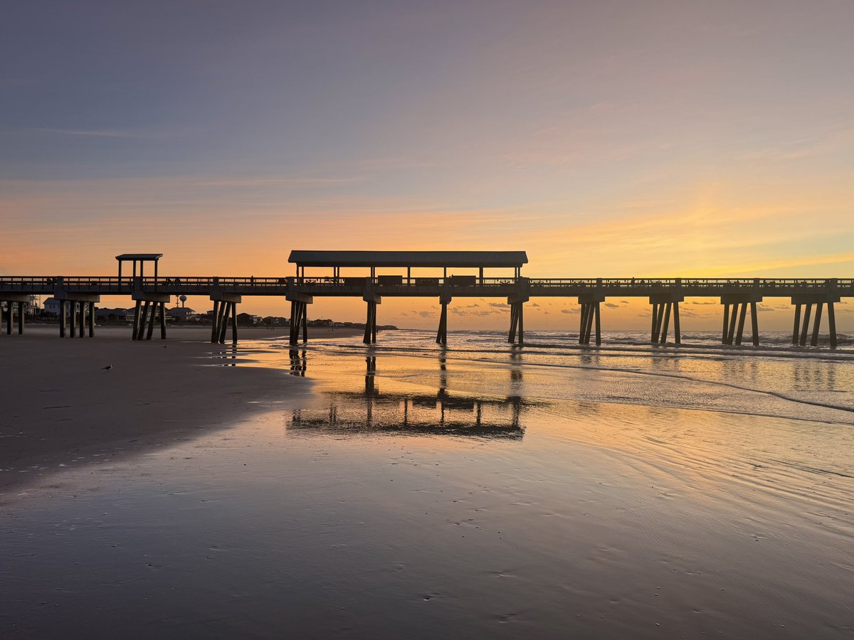 ChuckTownDaily's tweet photo. Good morning Lowcountry 

#charleston #charlestondaily #southcarolina https://t.co/0KVIMN2bus