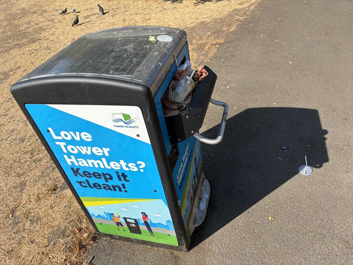 TowerDumplets's tweet photo. @LondonAssembly @TowerHamletsNow spend around £4k each on 105 of these smart bins. 

When they’re full, they send a signal that they need to be emptied.

As you can see, @LutfurRahmanTH ‘s Council can’t even respond to their own reports! 

What chance do we have of competency &amp; clean streets? https://t.co/G50ZLAJDoF