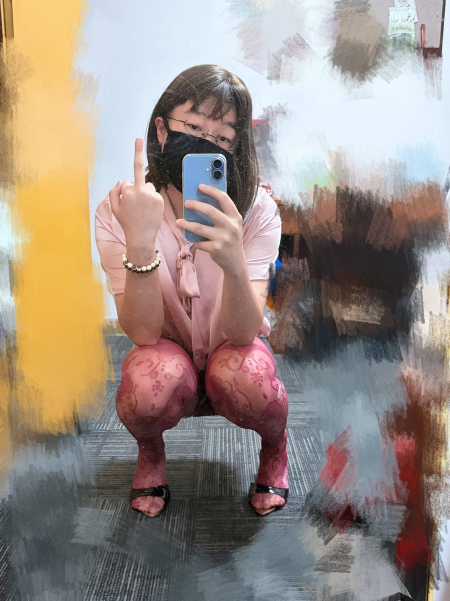 0zqwph's tweet photo. 我错了，别再封我了😭 #femboy #男娘 https://t.co/Fh5ILHNq6m