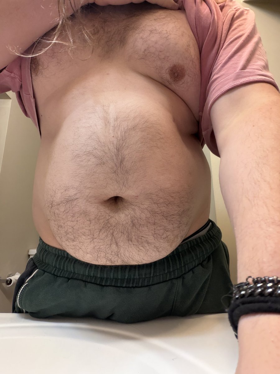 Gluttonedout's tweet photo. Morning chonk, I think I’ve gained a little https://t.co/1XkfEffKrx