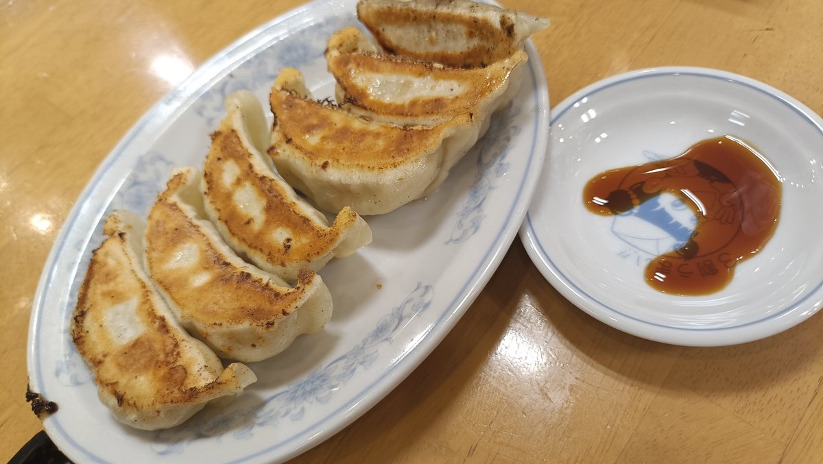 yiijima1's tweet photo. スタミナ丼+🥟 https://t.co/SKddKRkOIU