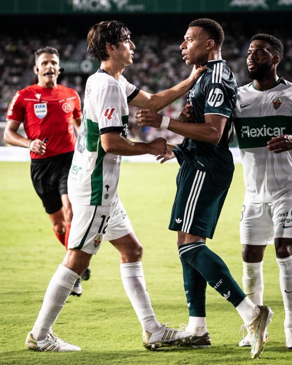 saaederos's tweet photo. @elchecf Y ahora a ponerle el culo al Barça https://t.co/PSMxfbDsfZ
